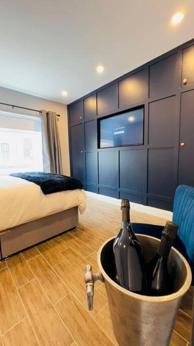 Apartament The King'S Parlour Whitehead Zewnętrze zdjęcie